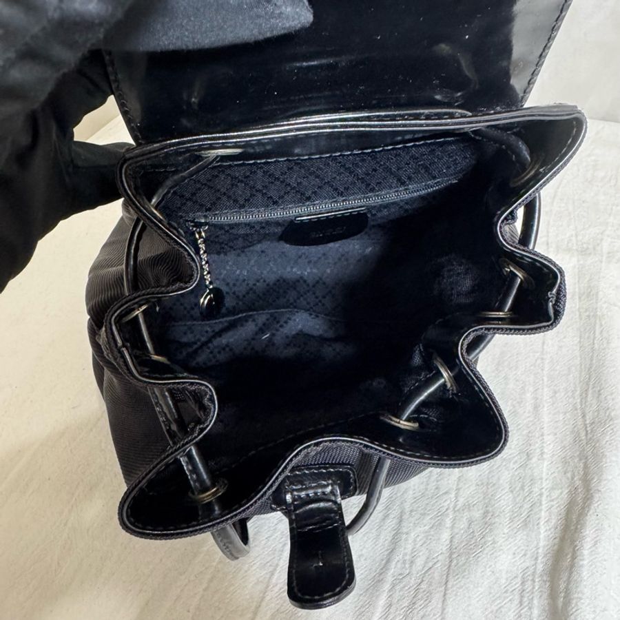 Gucci 竹節尼龍黑色小後背包-9