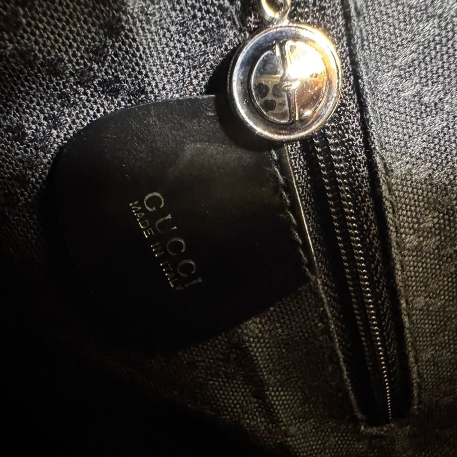 Gucci 竹節尼龍黑色小後背包-10