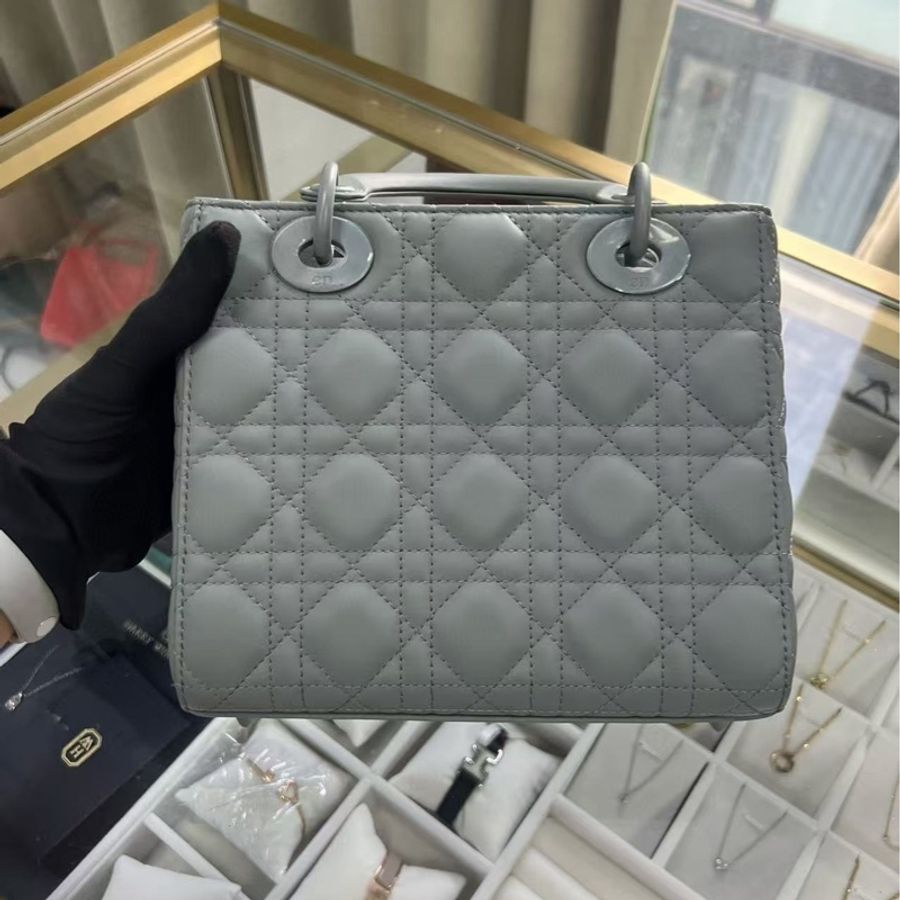 Dior Lady Dior 四格磨砂牛皮灰色-7