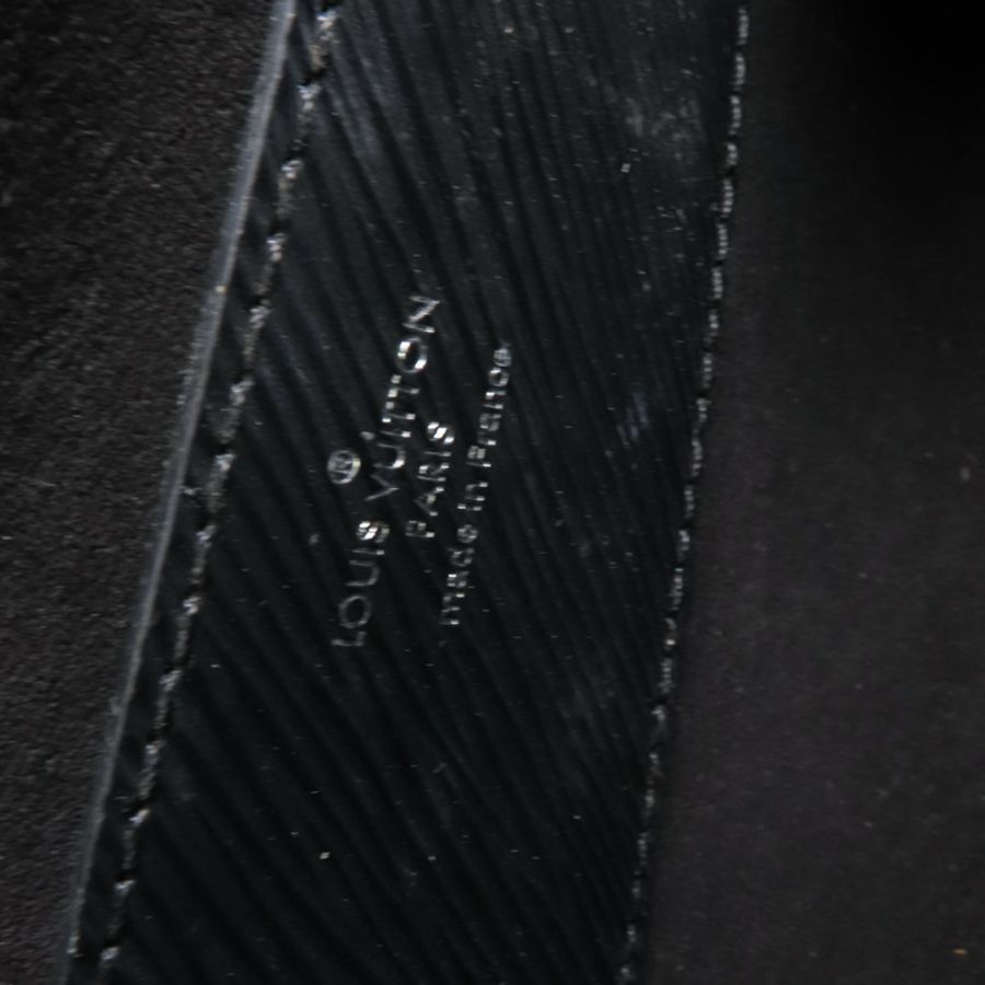 LOUIS VUITTON Epi Twist MM銀扣肩背袋-14