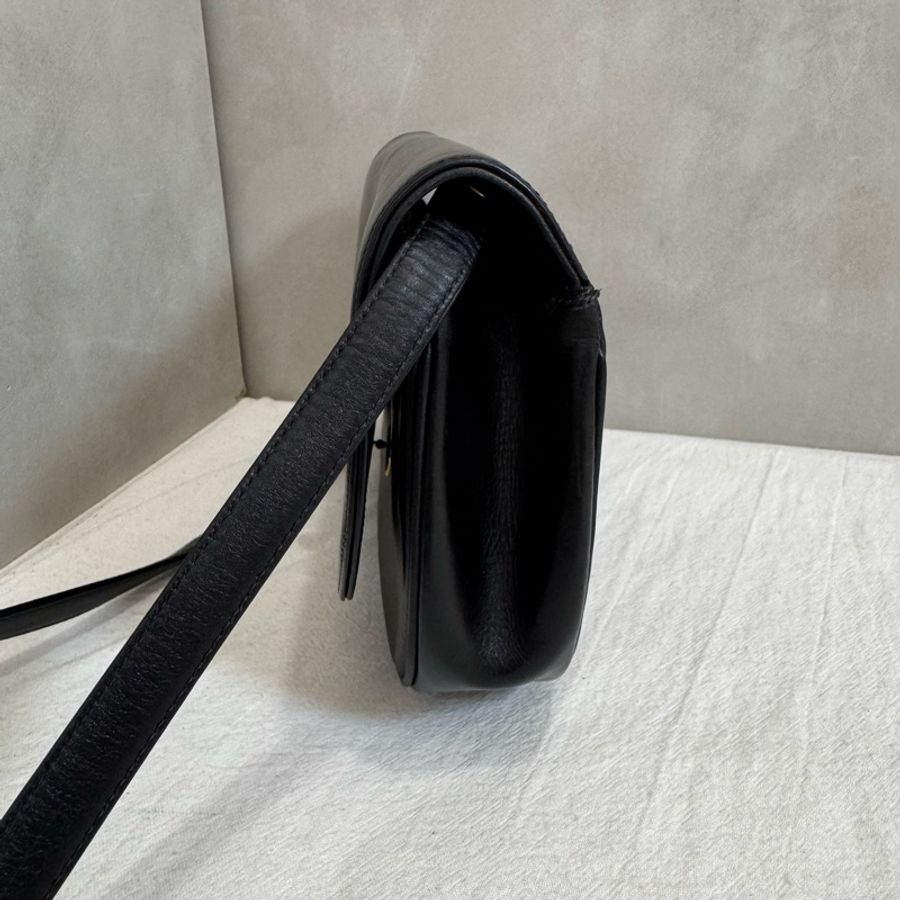 Dior 立體CD 黑色皮革斜背包-7
