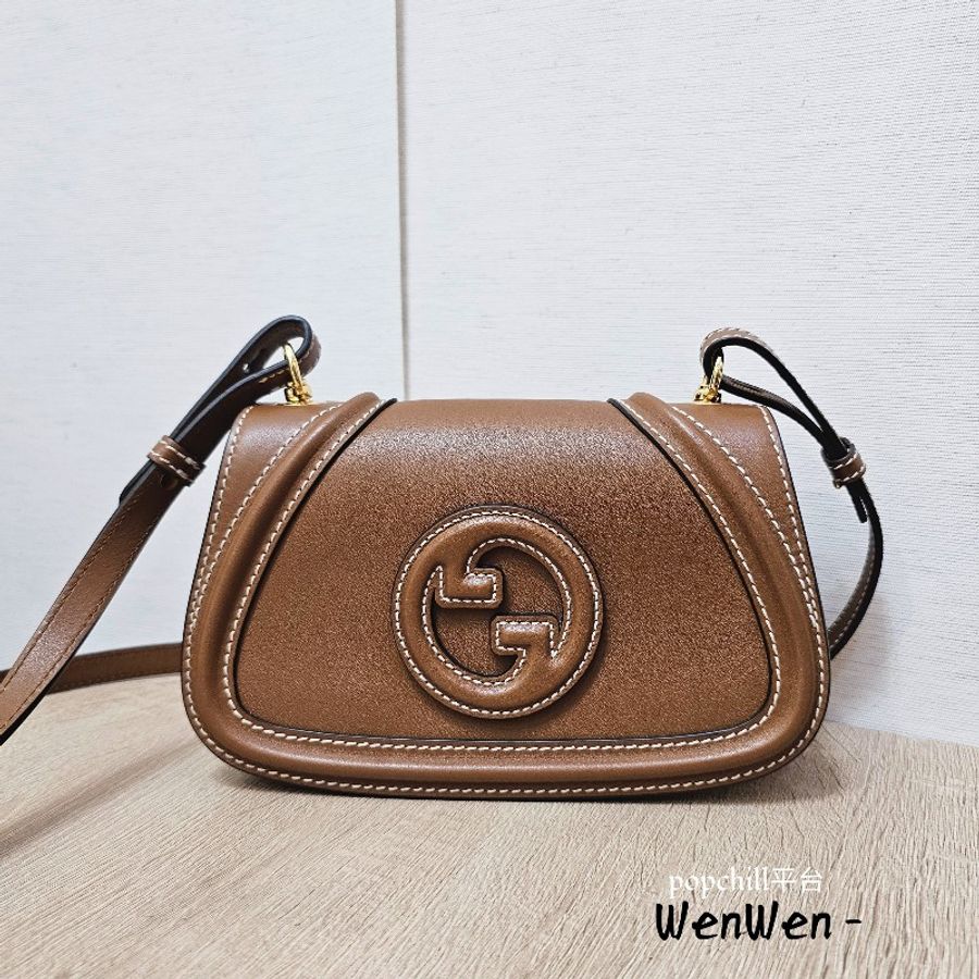 [新款新到❣️] Gucci 棕色金釦Blondie小號斜背包-0