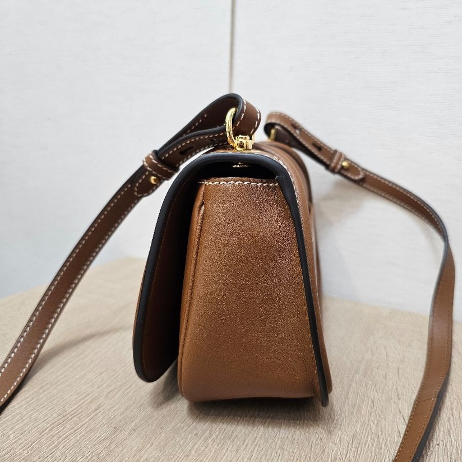 [新款新到❣️] Gucci 棕色金釦Blondie小號斜背包-2