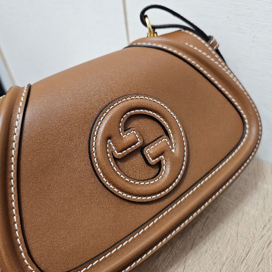 [新款新到❣️] Gucci 棕色金釦Blondie小號斜背包-4