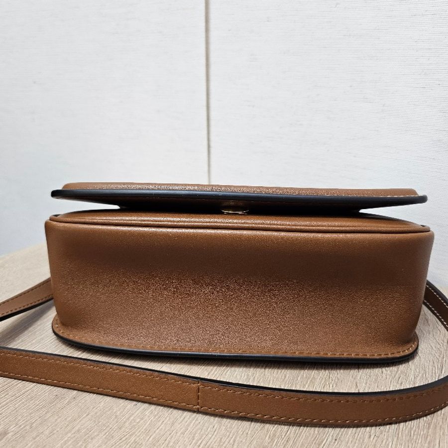 [新款新到❣️] Gucci 棕色金釦Blondie小號斜背包-5