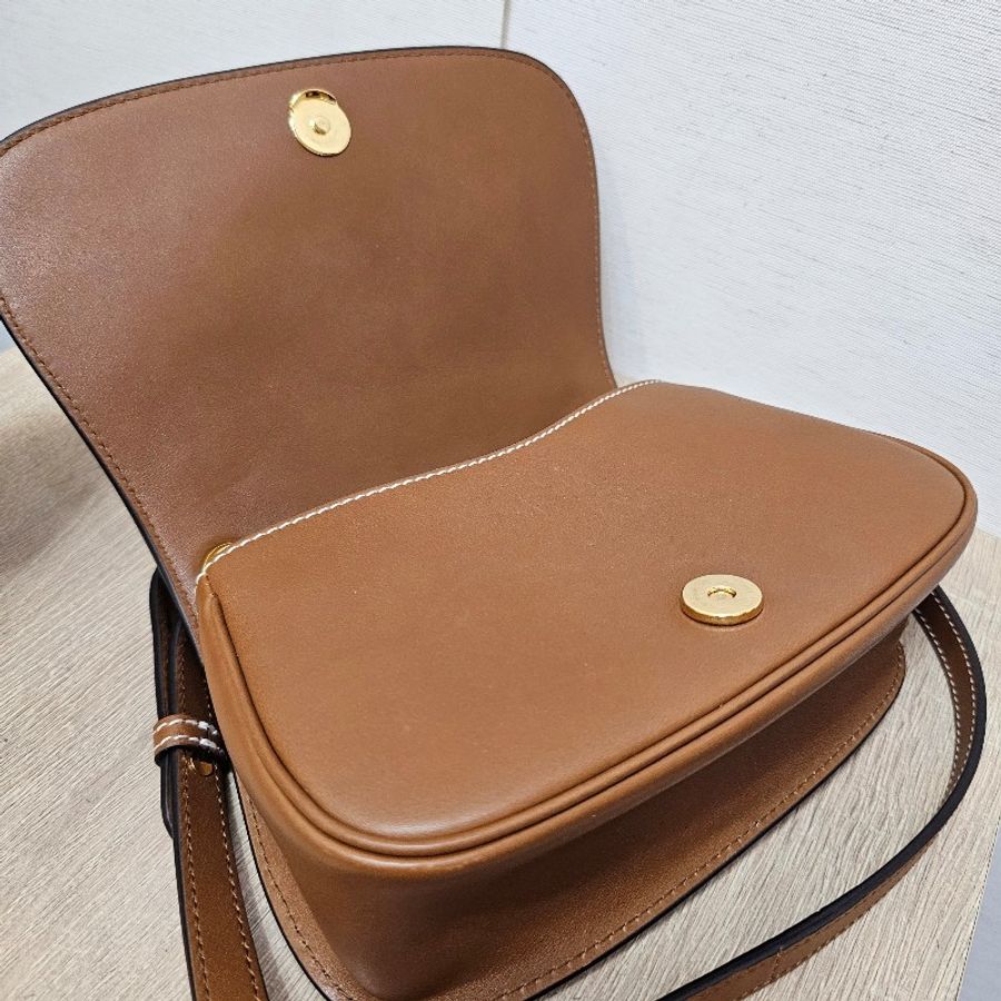 [新款新到❣️] Gucci 棕色金釦Blondie小號斜背包-18