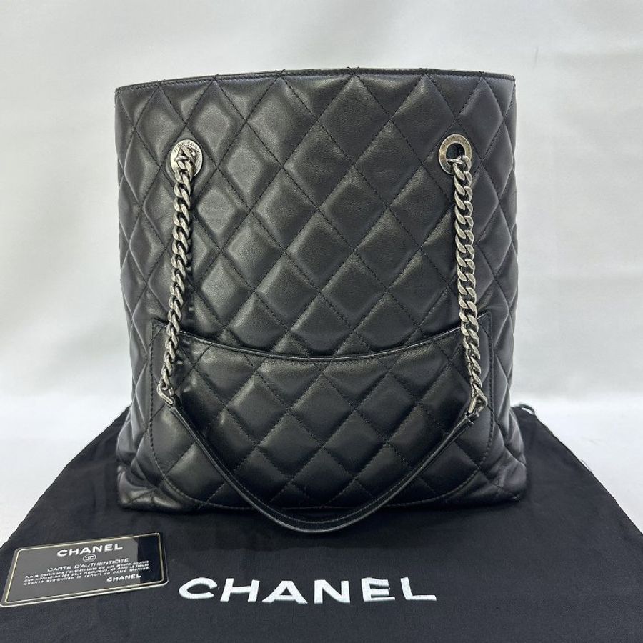 CHANEL 雙C菱格小羊皮托特包-1