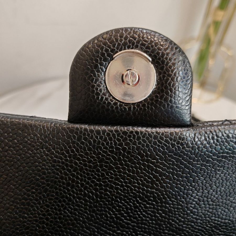 Chanel so black-22