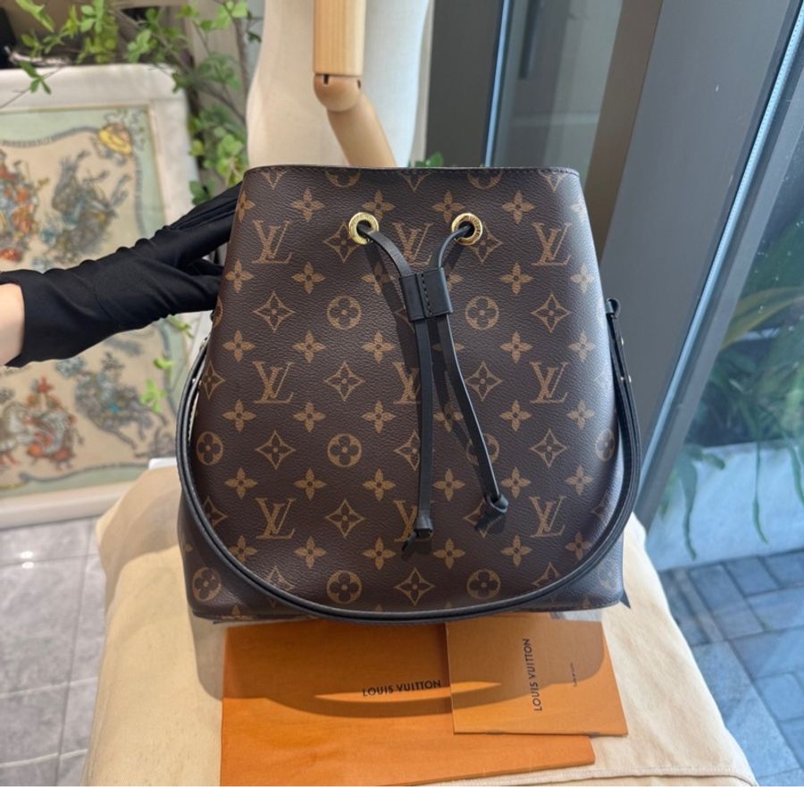 LV 老花黑色水桶包 尺寸約26.0x 26.0x 17.5 cm-0
