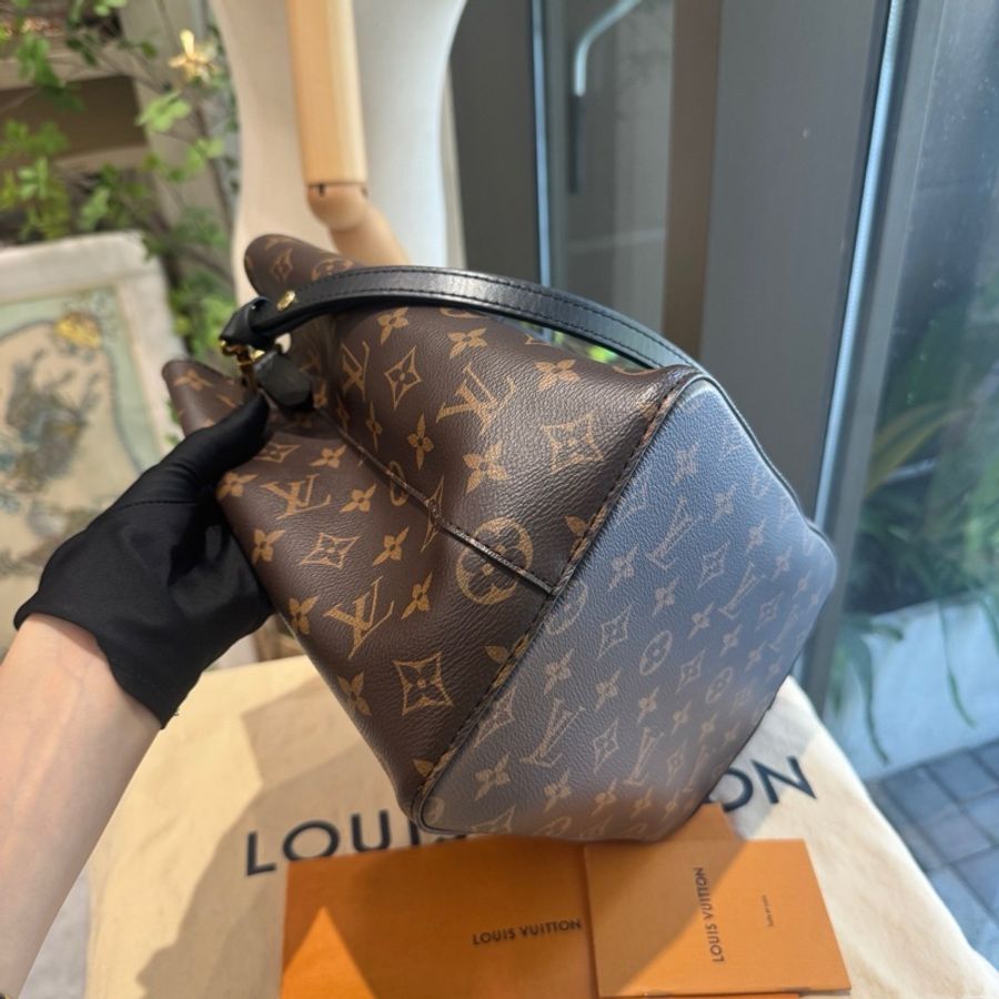 LV 老花黑色水桶包 尺寸約26.0x 26.0x 17.5 cm-3