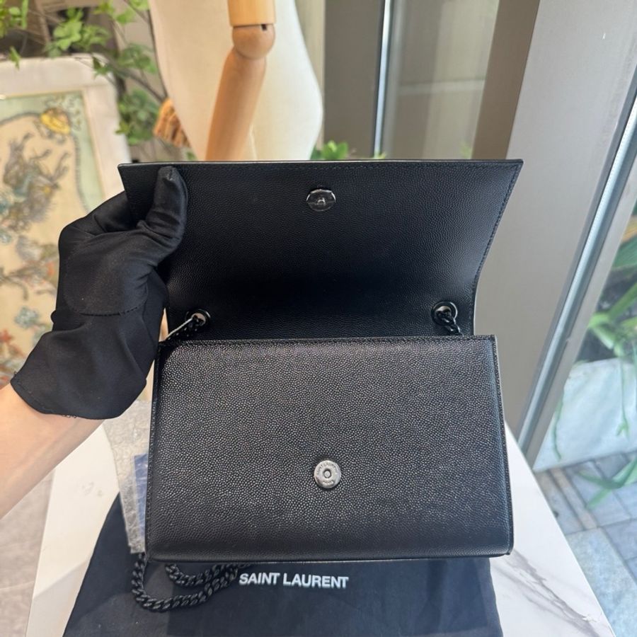YSL 全黑魚子醬牛皮kate鏈條包 尺寸約20 X 12.5 X 5-5
