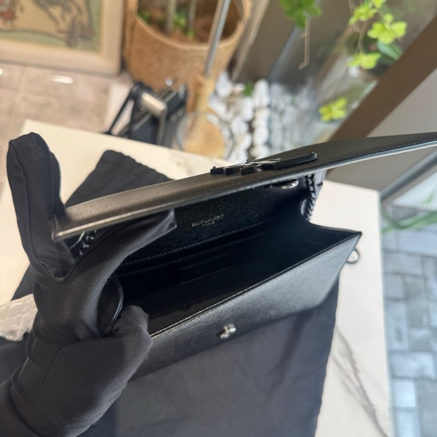 YSL 全黑魚子醬牛皮kate鏈條包 尺寸約20 X 12.5 X 5-6