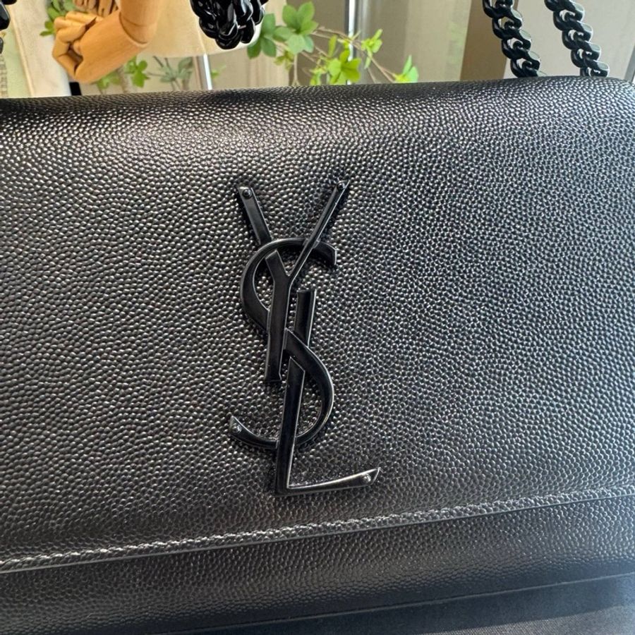 YSL 全黑魚子醬牛皮kate鏈條包 尺寸約20 X 12.5 X 5-8