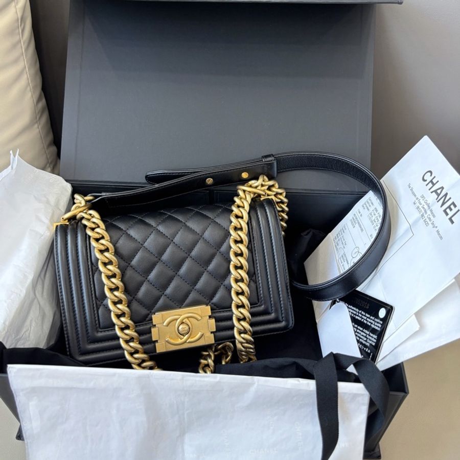 🌷經典保卡款！香奈兒Chanel 黑金牛皮光面Leboy 小號-0