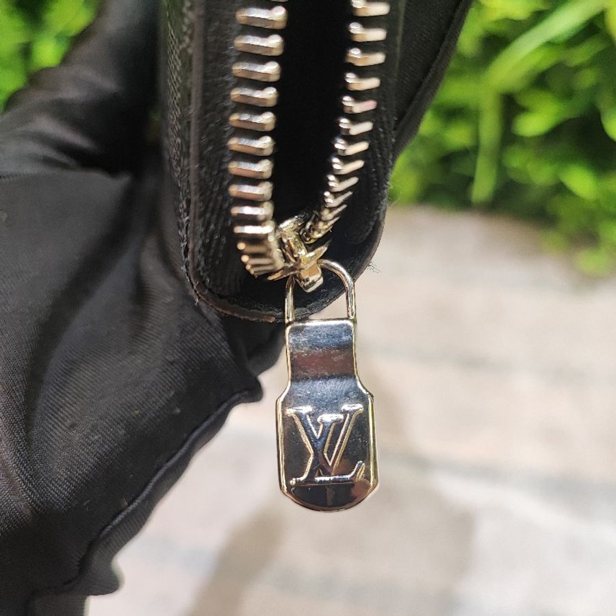 Louis Vuitton Zippy Vertical-15