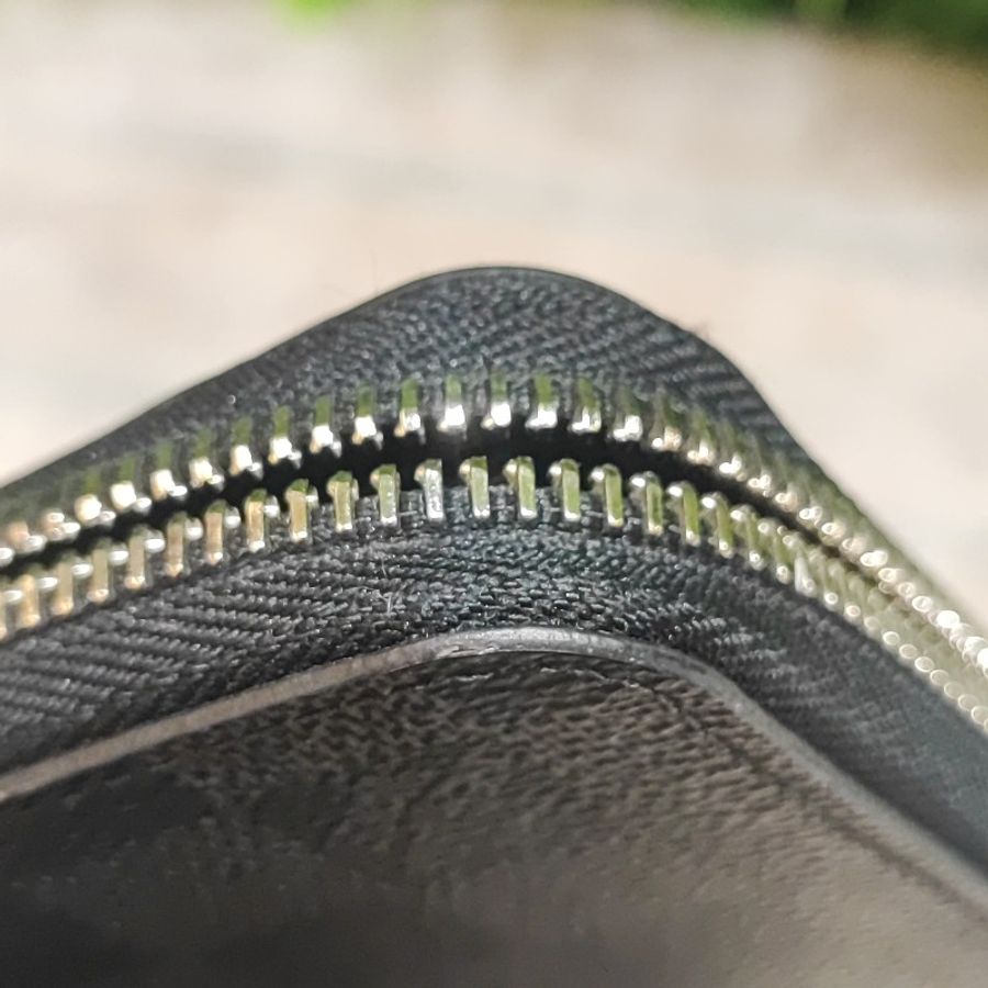 Louis Vuitton Zippy Vertical-19