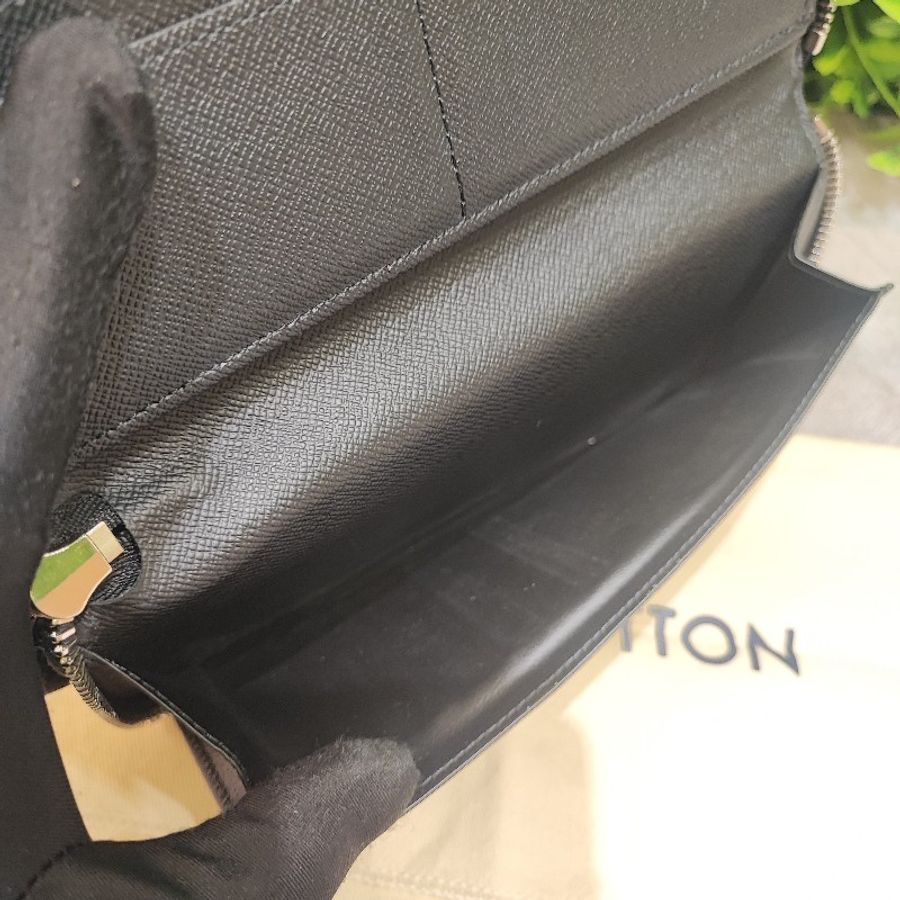 Louis Vuitton Zippy Vertical-22