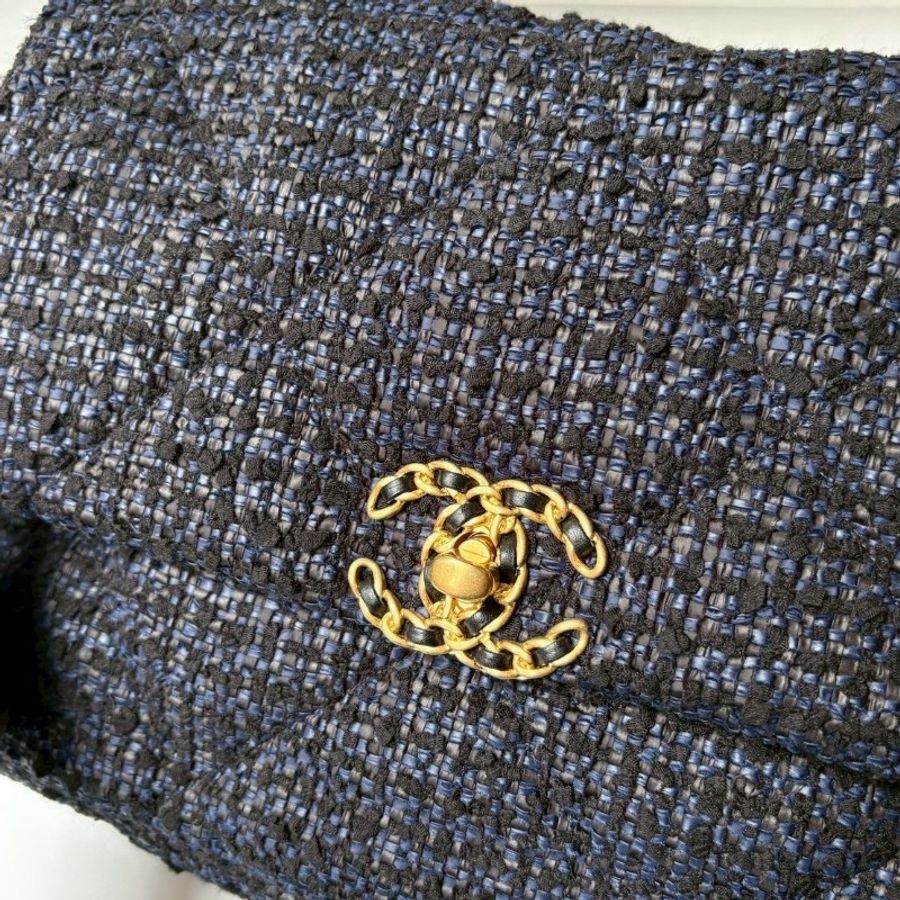 Chanel 鍊帶深藍黑軟呢布19包 30-4