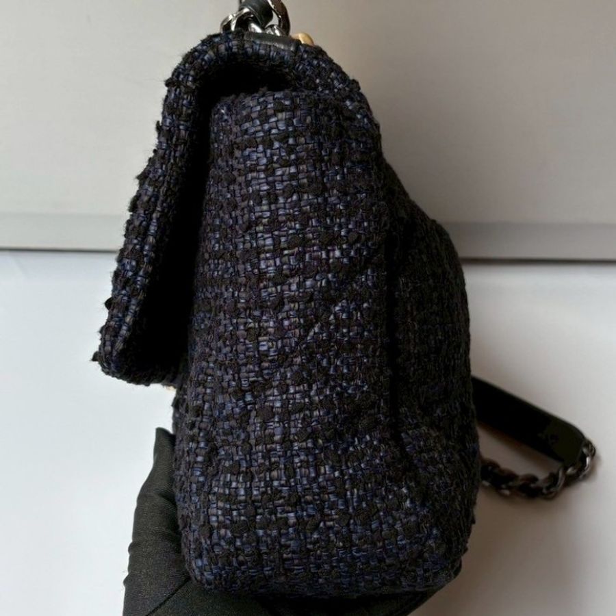 Chanel 鍊帶深藍黑軟呢布19包 30-7