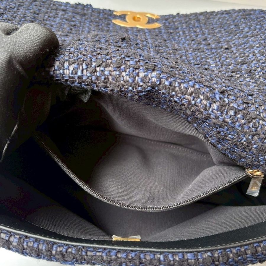 Chanel 鍊帶深藍黑軟呢布19包 30-17