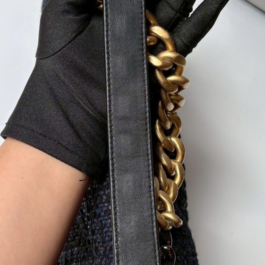 Chanel 鍊帶深藍黑軟呢布19包 30-21