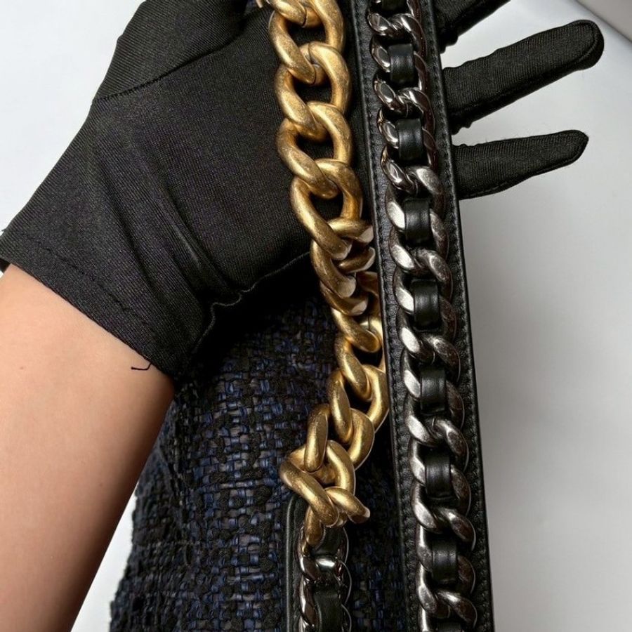 Chanel 鍊帶深藍黑軟呢布19包 30-22