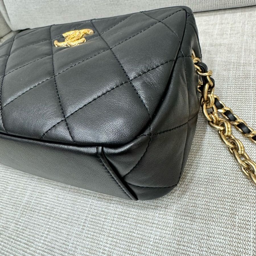香奈兒 Chanel 黑金羊皮鎏金鍊相機包-11