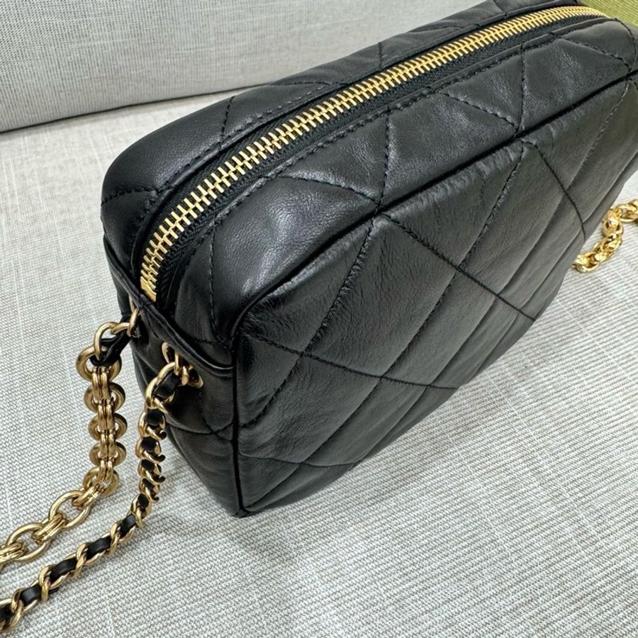 香奈兒 Chanel 黑金羊皮鎏金鍊相機包-17