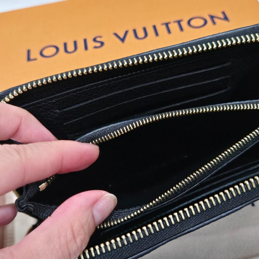 LV M12425 最新款 超級實用多夾層 拉鍊中夾-18