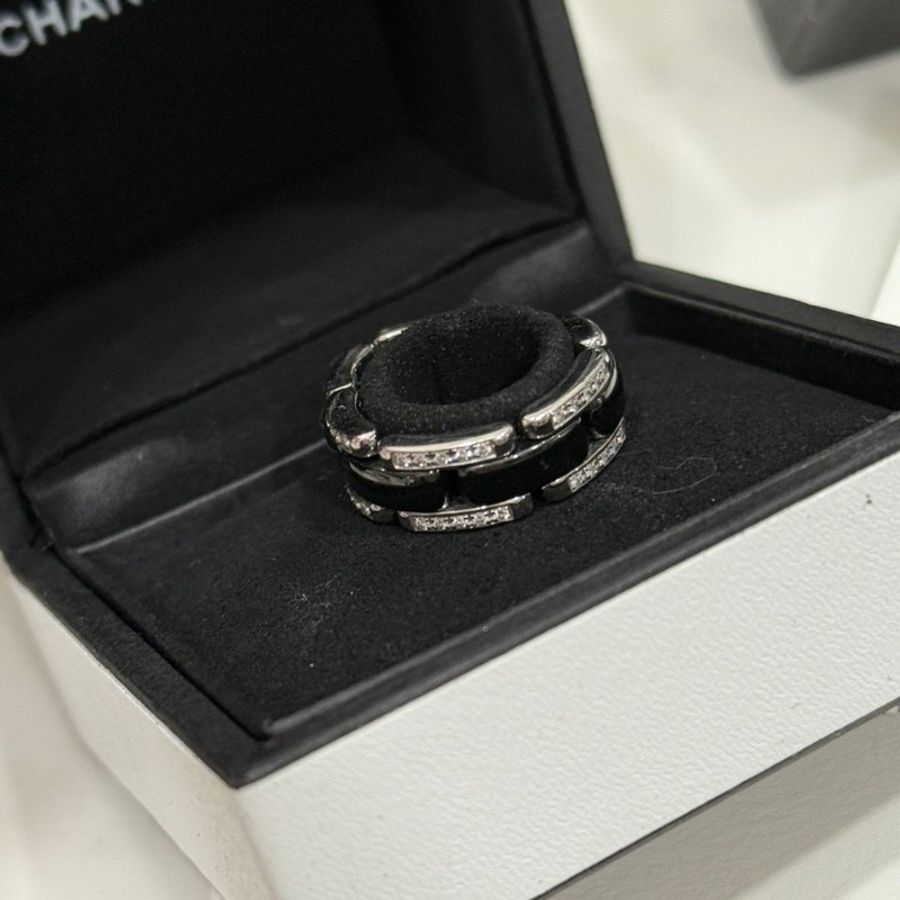 CHANEL Ultra 經典J12 陶瓷系列滿鑽戒指-12