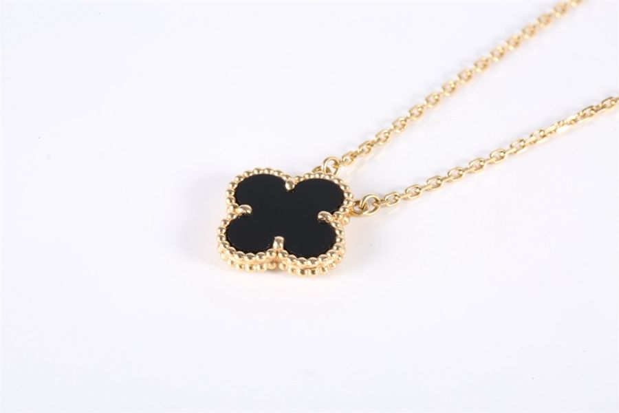 VAN CLEEF&ARPELS(梵克雅寶) Vintage Alhambra 中號單花項鏈 新扣 18K黃金/縞瑪瑙 項鏈-1