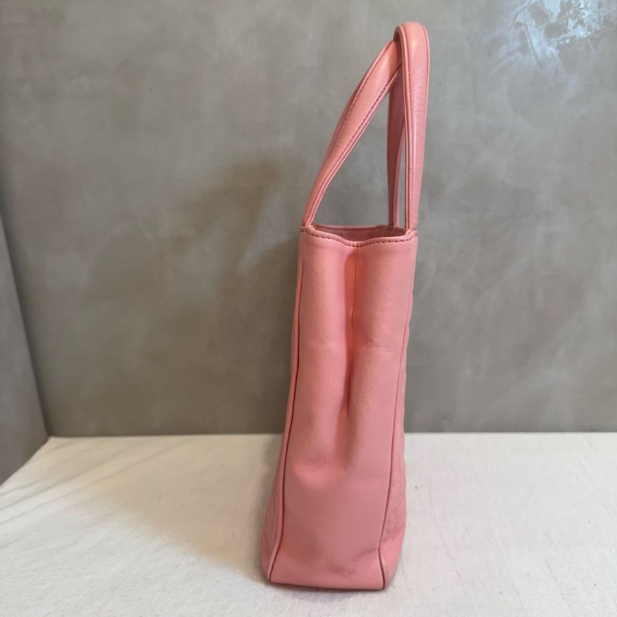 Chanel 浮雕粉色托特包-8