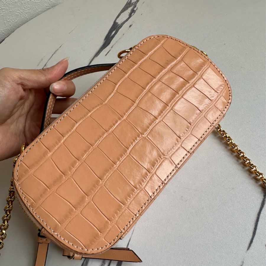 Chloe 鱷魚壓紋斜背包-6