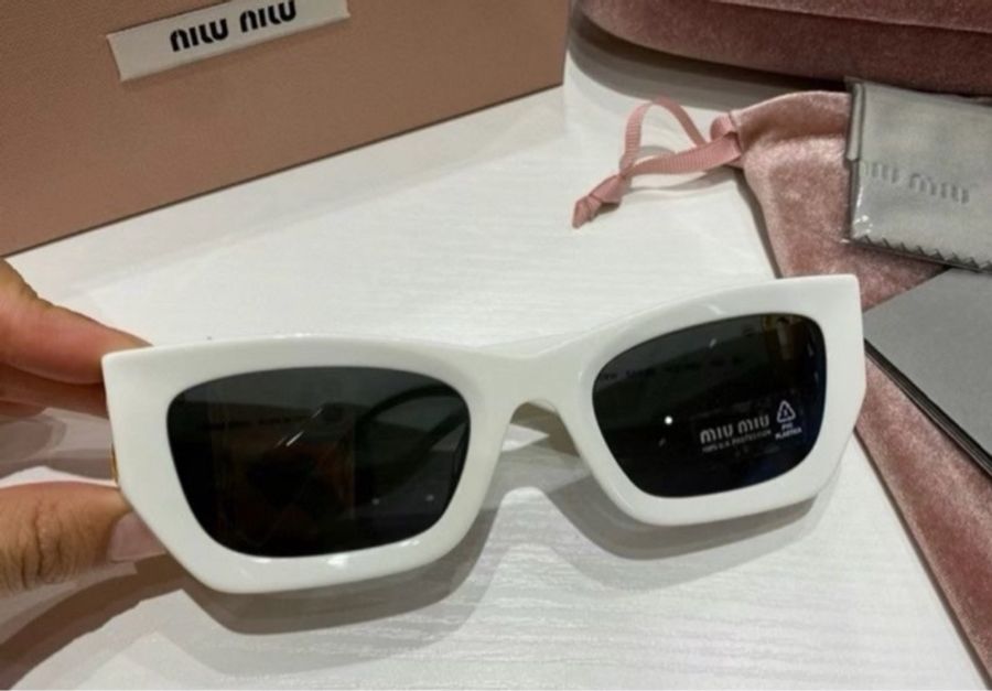 Miumiu mu09ws 經典白色墨鏡 全新全配-4