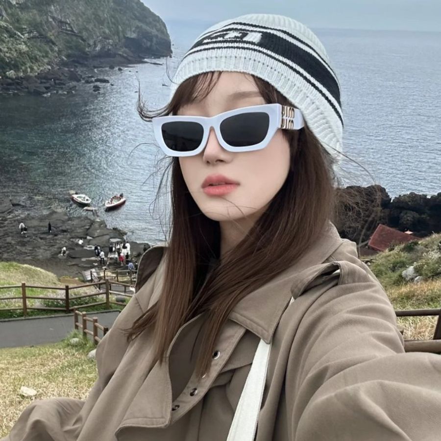 Miumiu mu09ws 經典白色墨鏡 全新全配-2