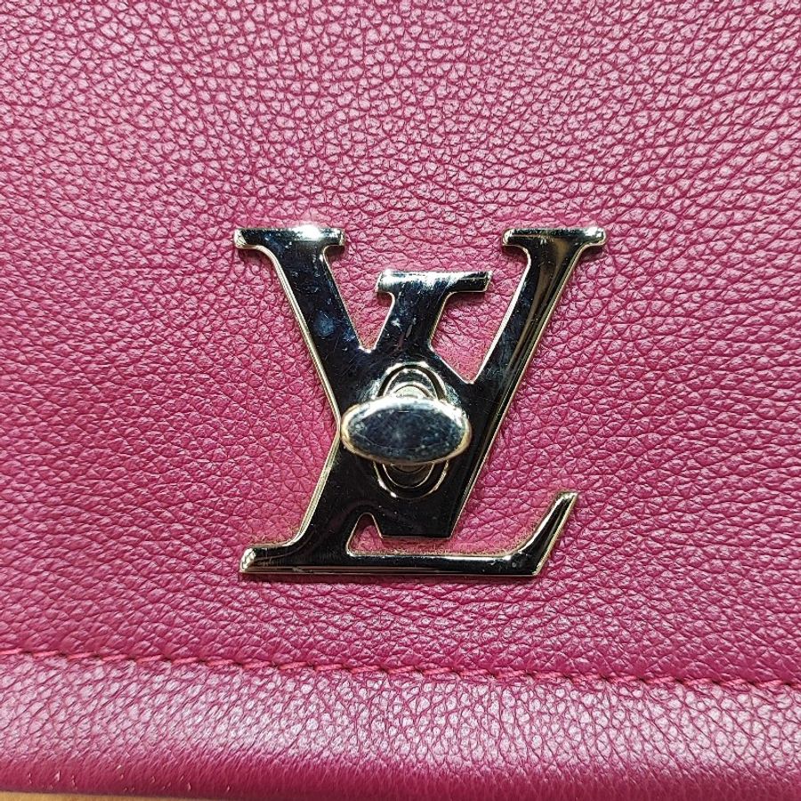 Louis Vuitton Lockme ll BB-13