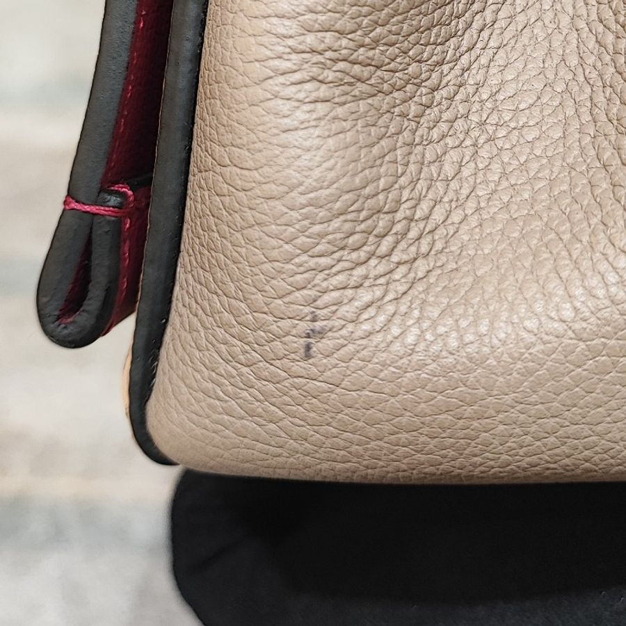 Louis Vuitton Lockme ll BB-17