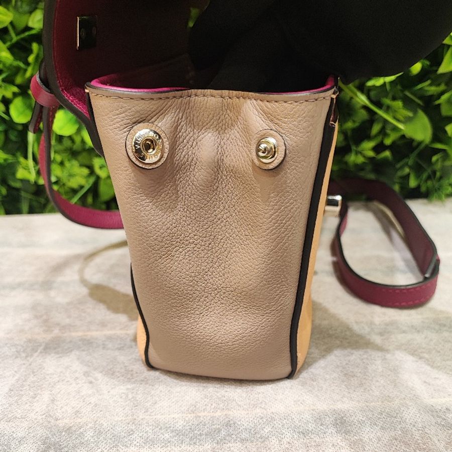Louis Vuitton Lockme ll BB-18