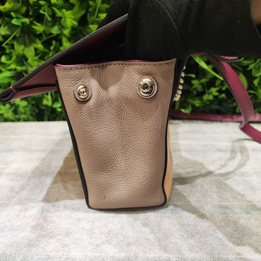 Louis Vuitton Lockme ll BB-19
