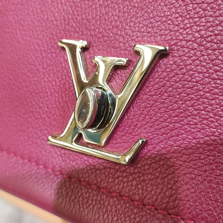 Louis Vuitton Lockme ll BB-20