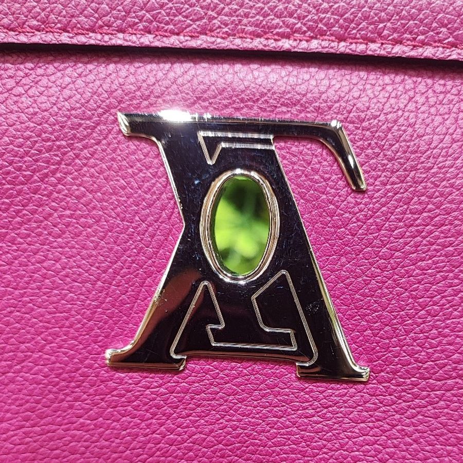 Louis Vuitton Lockme ll BB-21