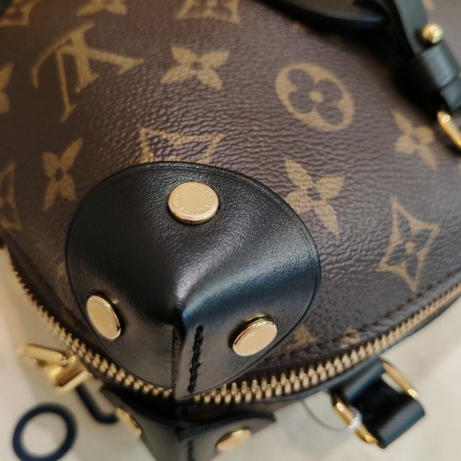 Louis Vuitton Souple Bag-13