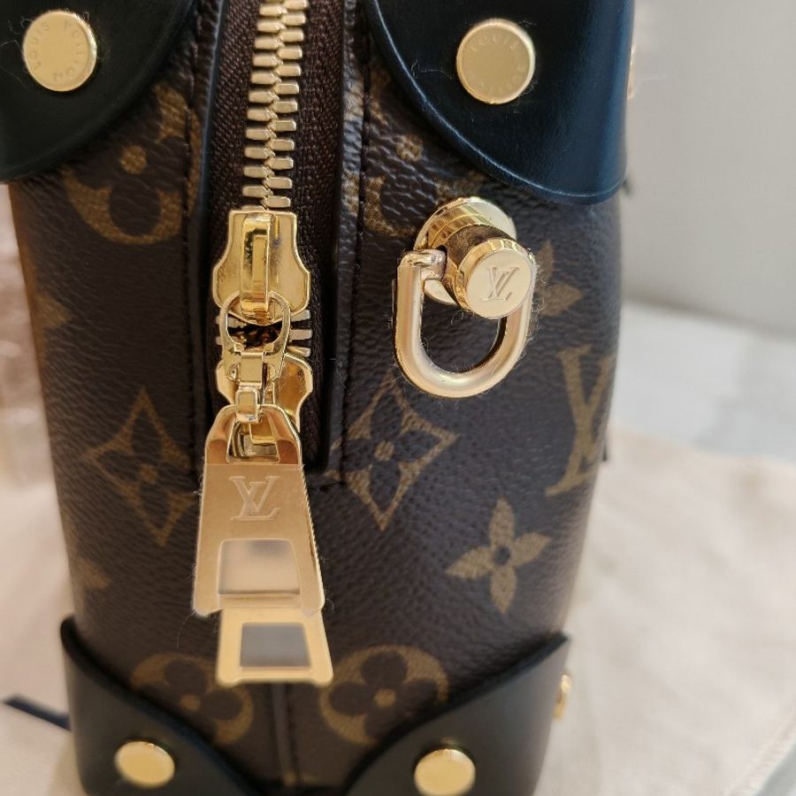 Louis Vuitton Souple Bag-19