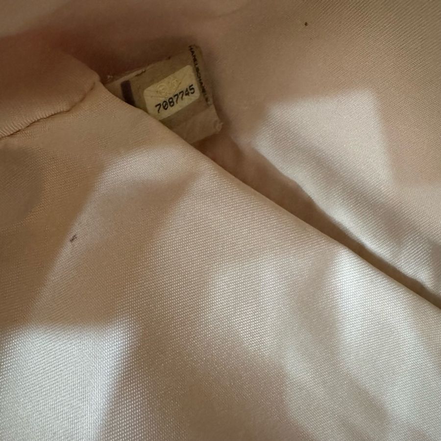 CHANEL 冰磚奶茶皮革手提化妝包-12