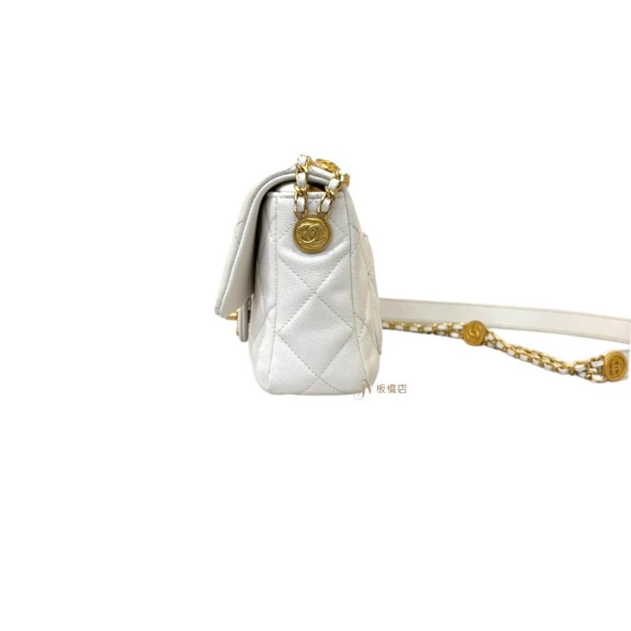 CHANEL 包包 白色金釦荔枝皮金幣方胖口蓋包-1