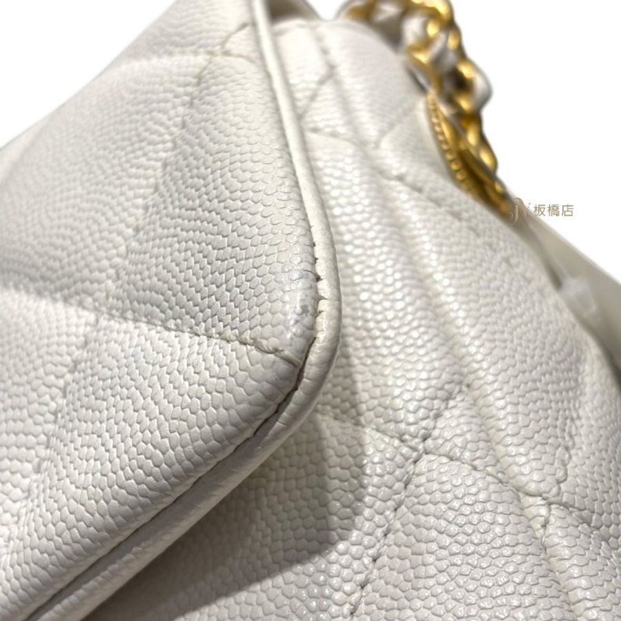 CHANEL 包包 白色金釦荔枝皮金幣方胖口蓋包-6