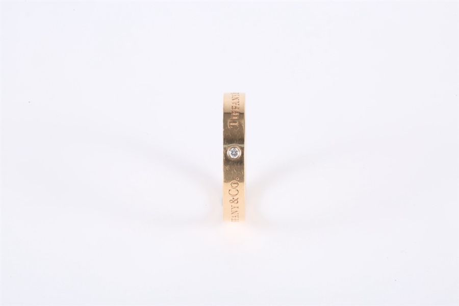 TIFFANY&CO(蒂芙尼) 18K玫瑰金 鑽石 玫瑰金 經典款band 窄版三鑽戒指 18K-1