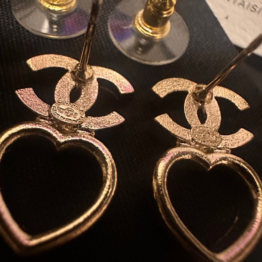 Brand new full set Chanel heart earrings-4