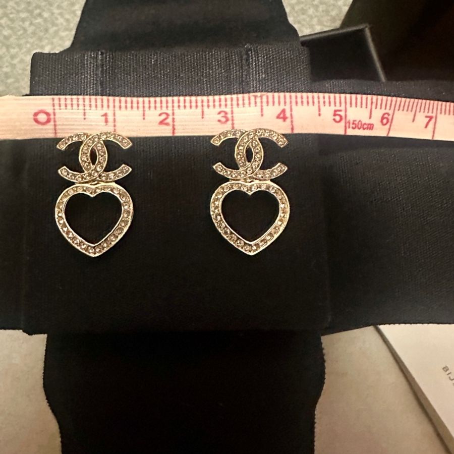 Brand new full set Chanel heart earrings-12