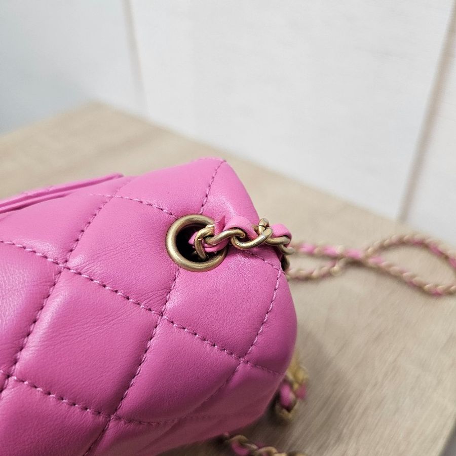 Chanel 芭比粉霧金釦金球Mini CF20斜背包-8